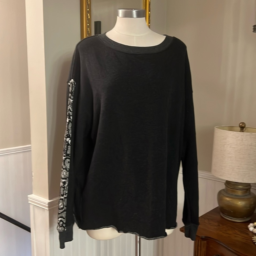 Wild Fox Grey Sweatshirt Medium